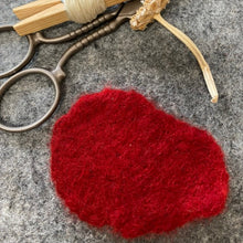 Load image into Gallery viewer, Toadstool wet/dry felting kit