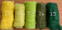 Load image into Gallery viewer, 100% wool mini felt batts (wool roving) single colours