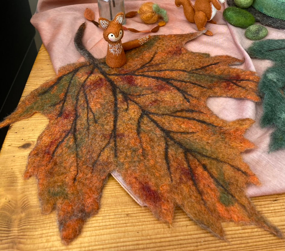 Maple leaf wet and dry felting kit