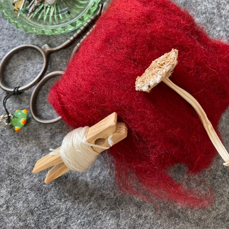 Toadstool wet/dry felting kit