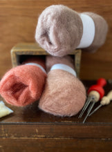 Load image into Gallery viewer, 100% wool mini felt batts (wool roving) single colours