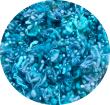 Load image into Gallery viewer, Hand dyed 100 % wool beads