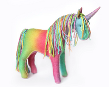 Load image into Gallery viewer, Felt horse or unicorn / pony kits