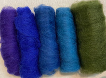 Load image into Gallery viewer, 100% wool mini felt batts (wool roving) packs