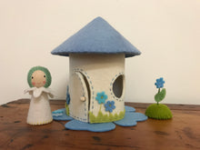 Load image into Gallery viewer, Simple felt house kit