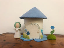 Load image into Gallery viewer, Simple felt house kit