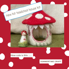 Load image into Gallery viewer, Simple felt house kit-small