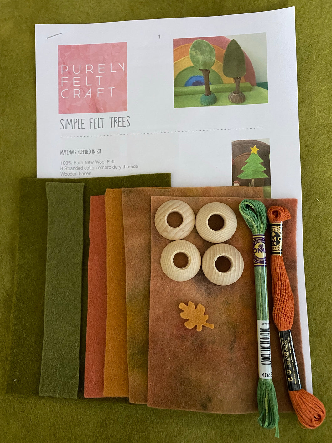 Simple felt trees kit