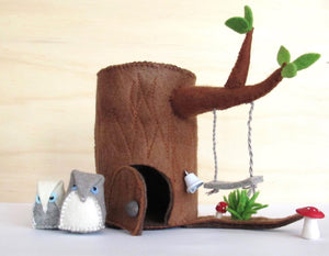 Stump house with 1 owl kit