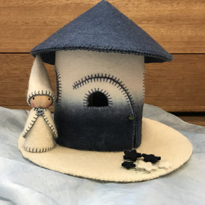 Winter felt house kit