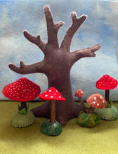 Load image into Gallery viewer, Simple toadstool kits (version 2)