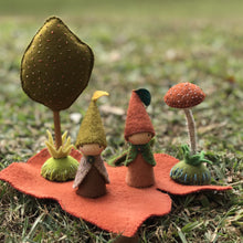 Load image into Gallery viewer, Toadstool kit makes 3 toadstools (version 1)